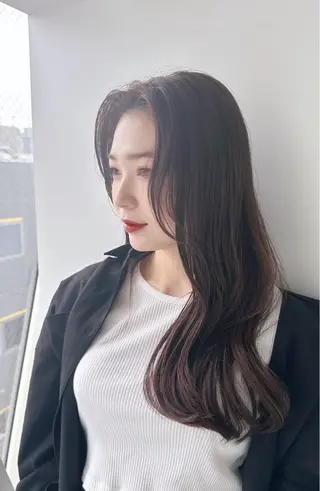 ロング カラー ヘアアレンジ 髪質改善🫧美髪矯正 🤍Yuiのヘアスタイル