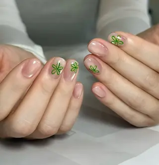 ネイル NANAネイルサロン 【長さだし専門店】のネイルデザイン