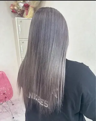 ロング 🥀レイヤー/ブリー チカラー/ゆうか🥀のヘアスタイル