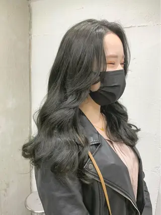 ロング カラー ヘアアレンジ SALOWIN原宿ash店所属・憧れの艶ハイトーンへ 🌙サイダサキのヘアスタイル