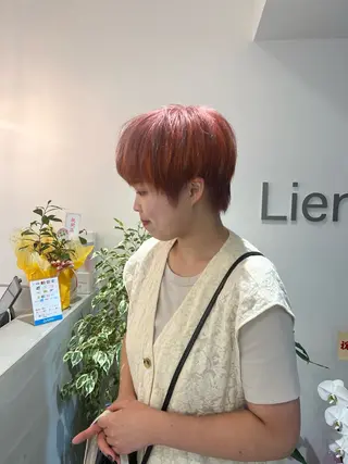 ショート カラー miyu✂︎Lien 上品なブリーチカラーのヘアスタイル