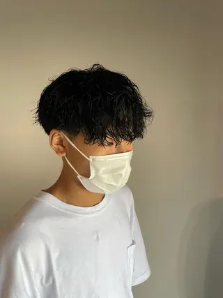 パーマ メンズ La fith hair ray 札幌店所属・顔まわり/W カラー/リョウのヘアスタイル