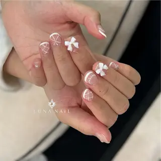 ネイル アトリエ　ミモザ所属・いまむら あかりのネイルデザイン