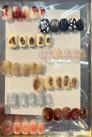 ネイル h △TRIOSのネイルデザイン