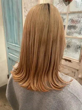 セミロング 大久保 詩月のヘアスタイル