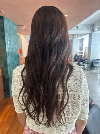 ロング カラー 金澤 花のヘアスタイル