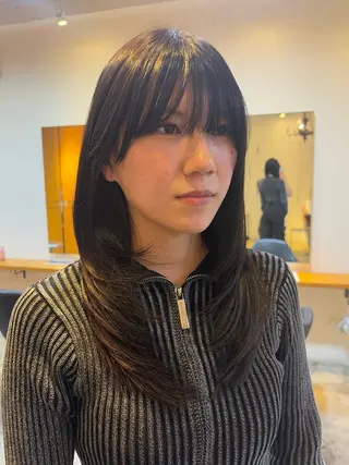 ミディアム カラー RIN／韓国ヘア レイヤーカットのヘアスタイル