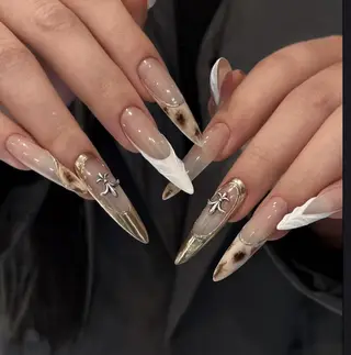 ネイル Pure&Rich Nailのネイルデザイン