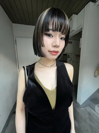 カラー sliver ・siki /YUIのヘアスタイル