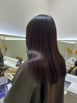 セミロング カラー タイトボブ個性派カラ ーAKANEのヘアスタイル