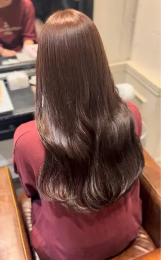 ロング カラー 魚谷 綾渚のヘアスタイル