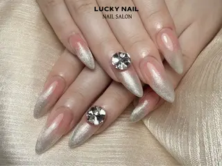 ネイル 宇 田川のネイルデザイン