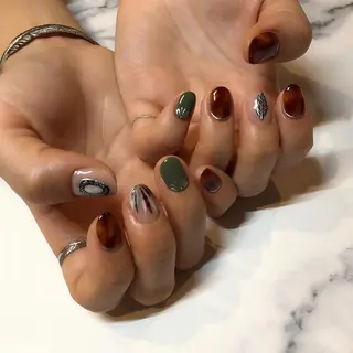 ネイル 🌞💜 KAORI 🌴のネイルデザイン