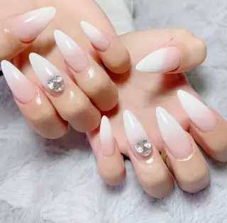 ネイル B- nailのネイルデザイン
