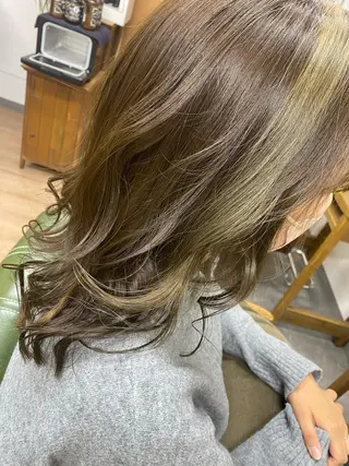 ロング 永沼 真依のヘアスタイル