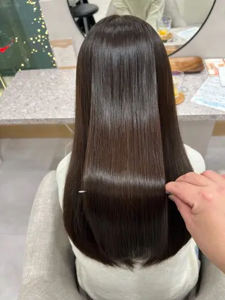 セミロング AIconic nagoya所属・縮毛矯正/ レイヤー/ミディアムのヘアスタイル