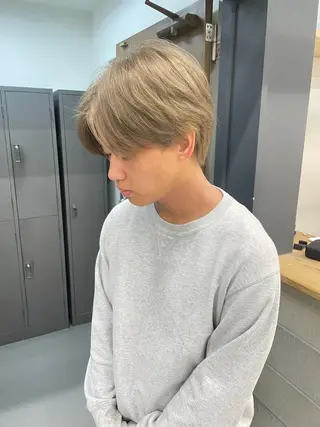 ショート カラー メンズ カットモデル/ ハイトーン/ゆうあのヘアスタイル