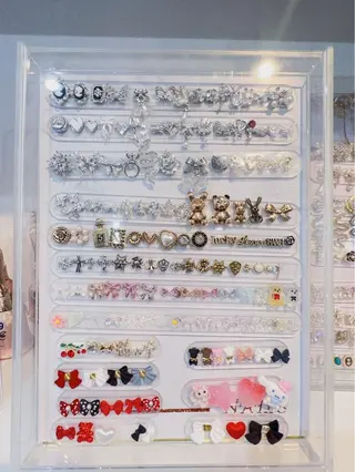 ネイル Fairyフェアリーネイルサロン所属・Nail Hibi サロンのネイルデザイン