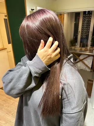 カラー UNBIRTHDAY Erenaのヘアスタイル