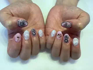 ネイル 💎🐰 saki. m 🐰💎のネイルデザイン