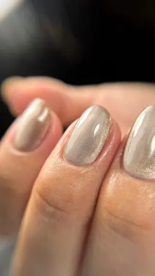 ネイル ナオネイルサロン所属・オトヤ ナオミのネイルデザイン