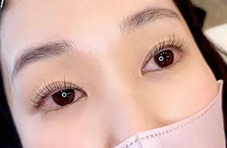 マツエク・マツパ アイブロウ 東野ゆい🌼 eyelashのマツエク・マツパデザイン