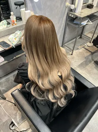 セミロング カラー mimiiy梅田 中崎町ハイトーンのヘアスタイル