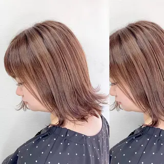 ミディアム カラー JuNブリーチに 縮毛矯正するプロのヘアスタイル