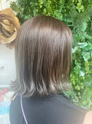 ショート カラー 透明感カラー/韓国 ヘア🩶yuri🩵のヘアスタイル