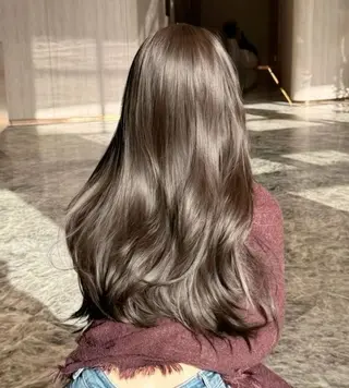 ロング レイヤーカット ベージュ/KANAのヘアスタイル