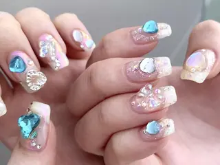ネイル Shis_🦄shi 韓国風キラキラネイルのネイルデザイン