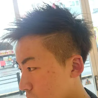 ショート 浦川 敬太のヘアスタイル