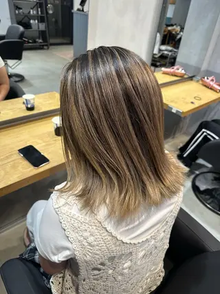 ミディアム カラー 💖ハイライト/ハイ トーン💖MIKIのヘアスタイル