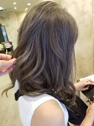 セミロング カラー特化 横川　翔希のヘアスタイル