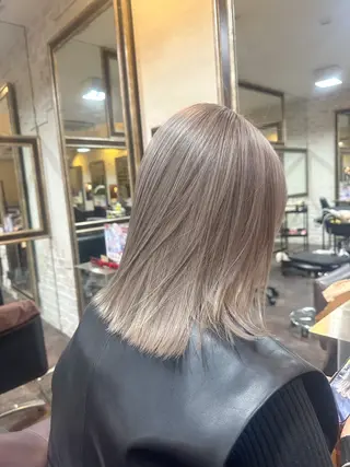 ミディアム カラー 大阪/ミルクティー /ベージュ/はやとのヘアスタイル