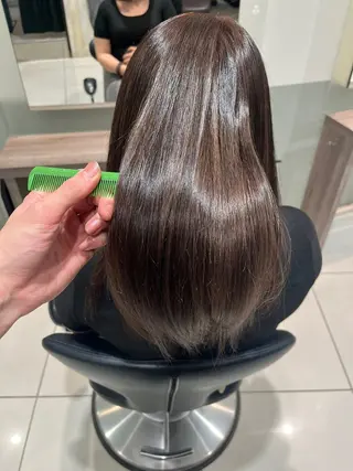 ロング デザインカラー/艶髪 /透明感カラーのヘアスタイル