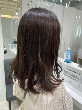 セミロング カラー 【暖色カラー特化】 中山由梨のヘアスタイル