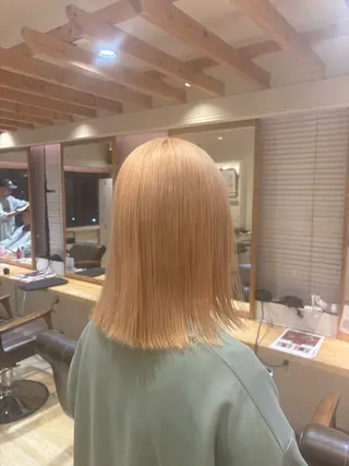 ミディアム カラー EIGHT新宿 新井彩斗のヘアスタイル