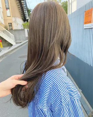 セミロング カラー TENELE所属・チバ タクミのヘアスタイル