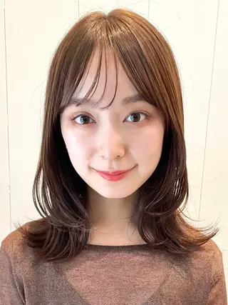 ミディアム カラー OAK 学芸大学所属・秋葉萌　透明感カラー /レイヤー/ボブ♡のヘアスタイル
