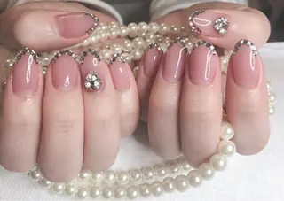 セミロング ネイル 長さ出し専門 nynaのネイルデザイン