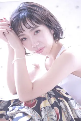 ショート カラー cachecache所属・及川 光のヘアスタイル