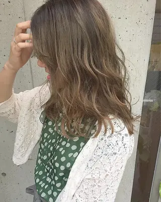 ミディアム カラー パーマ ヘアアレンジ メンズ キッズ ネイル マツエク・マツパ 韓国風×透明感カラー 髪質改善オタベシンヤのヘアスタイル