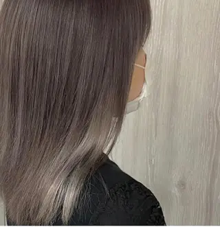 セミロング カラー 唐澤 千尋のヘアスタイル