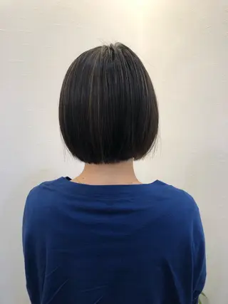 カラー Ruang所属・ツノガイ エリのヘアスタイル