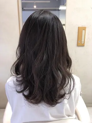 ロング 阿部 美咲のヘアスタイル