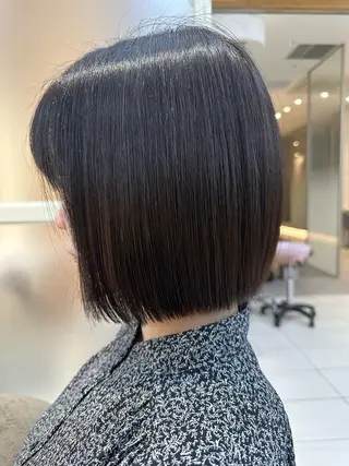 ショート oto🤍×美髪× ローレイヤーのヘアスタイル