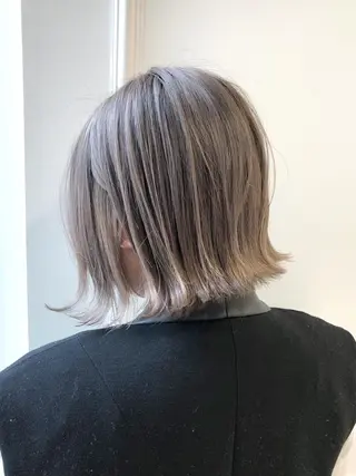 ショート カラー ベージュ/インナー カラー🤍Rieのヘアスタイル
