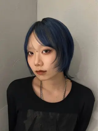 ショート カラー lomalia ayuのヘアスタイル