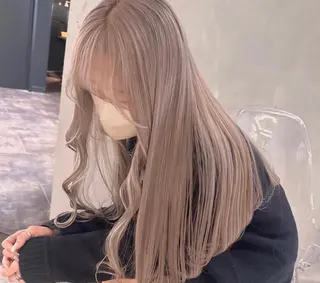 セミロング ダブルカラー 新宿のヘアスタイル